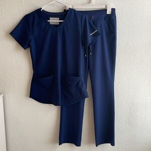 Skechers by Barco Navy Blue Scrub Set in XS and XS PETITE